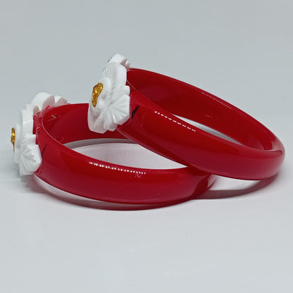 Sakha Pola Bangle with Conch Shell Design