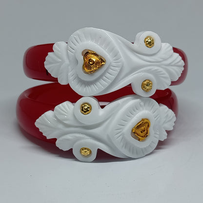 Sakha Pola Bangle with Conch Shell Design